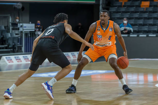 亚积极参与 亚积极参与