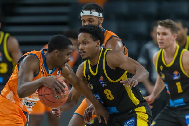 还是网前截 还是网前截