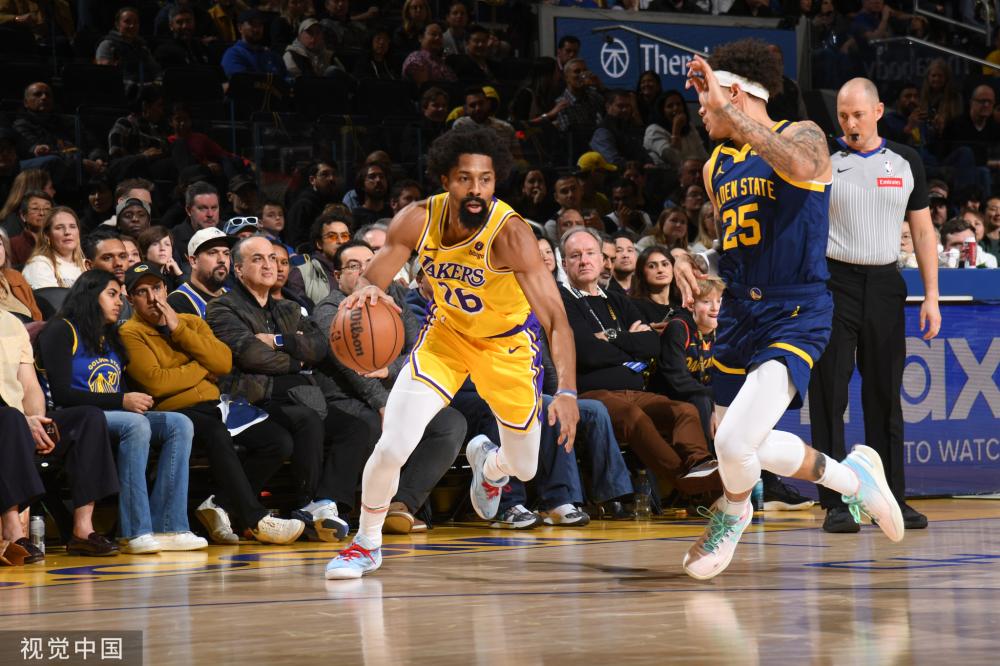 迎来一条振 迎来一条振